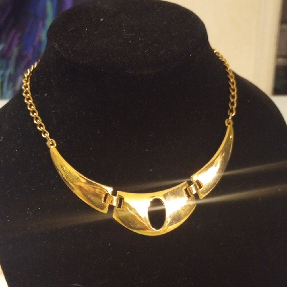Vintage Celebrity Gold Tone Bib Necklace